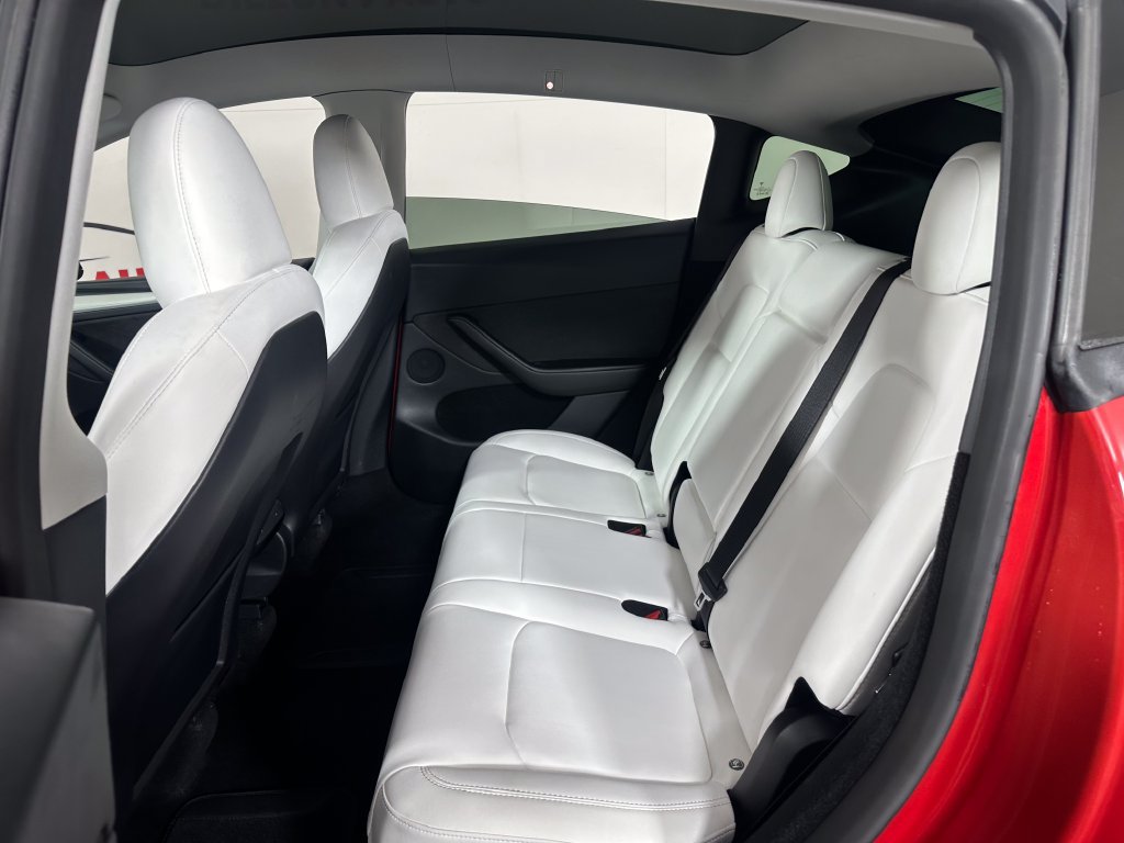 Used 2023 Tesla Model Y Long Range AWD/4WD image 22