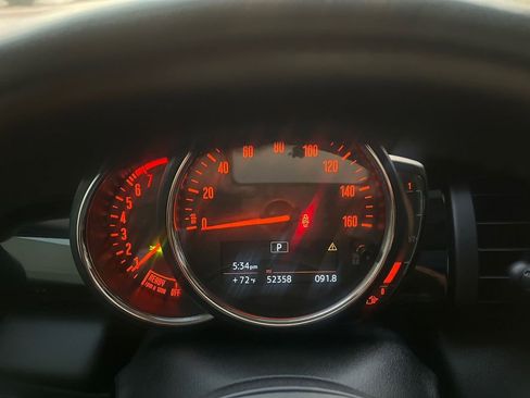 Used 2019 MINI Cooper 4-Door Hardtop image 28