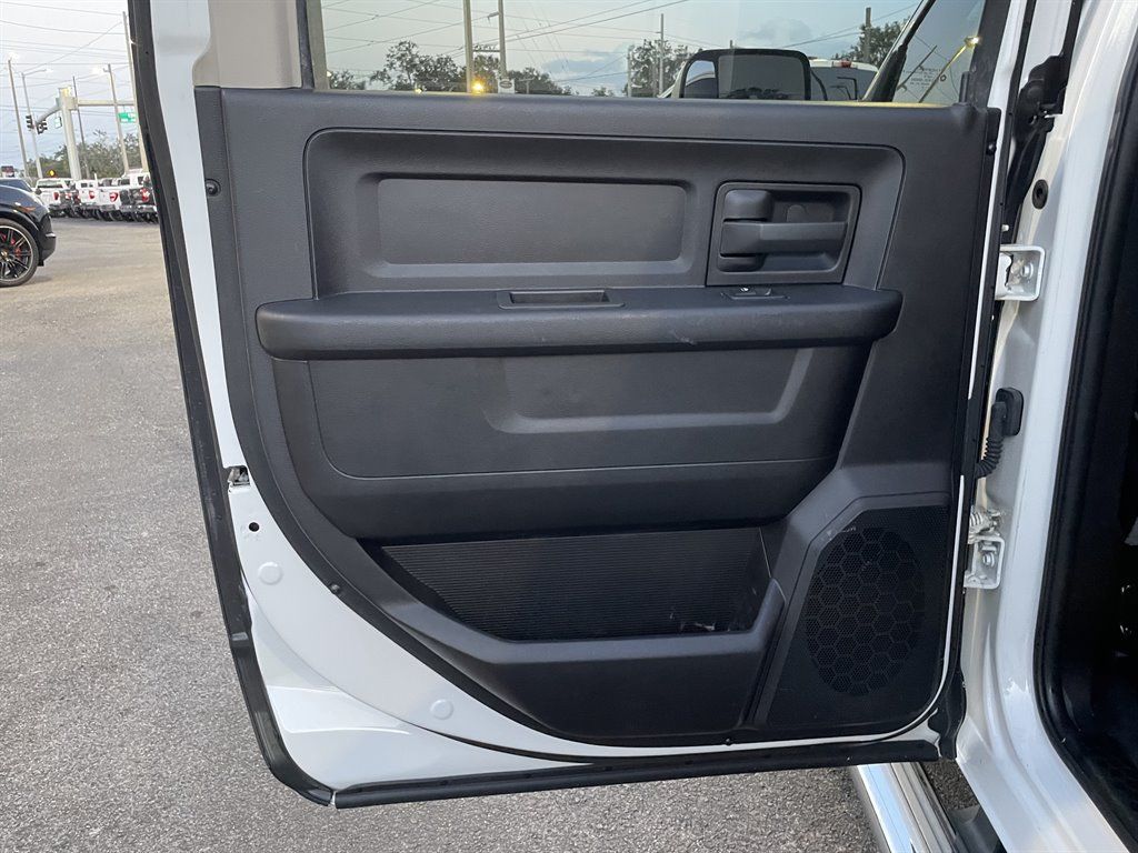 Used 2018 RAM 3500 Tradesman w/ Chrome Appearance Group AWD/4WD image 35