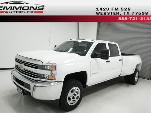 Used 2017 Chevrolet Silverado 3500 W/T AWD/4WD image 1