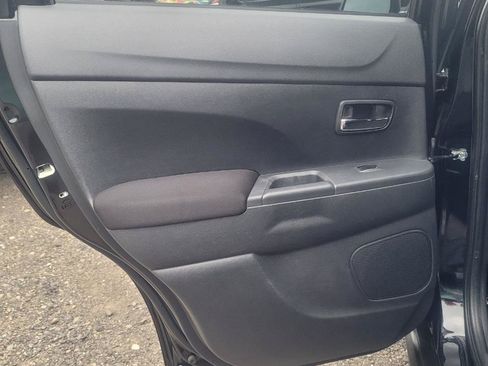 Used 2023 Mitsubishi Outlander Sport LE AWD/4WD image 33