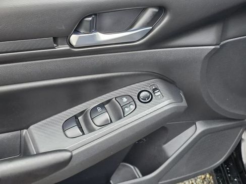 Used 2021 Nissan Altima 2.5 S FWD image 22