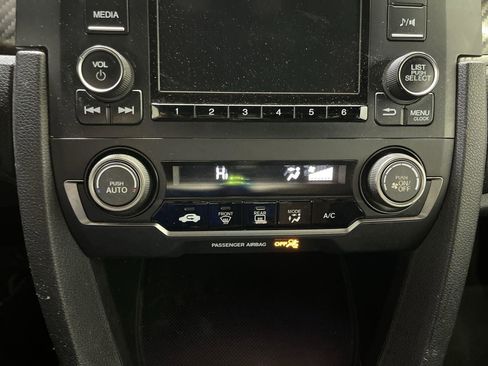 Used 2019 Honda Civic Sport image 18