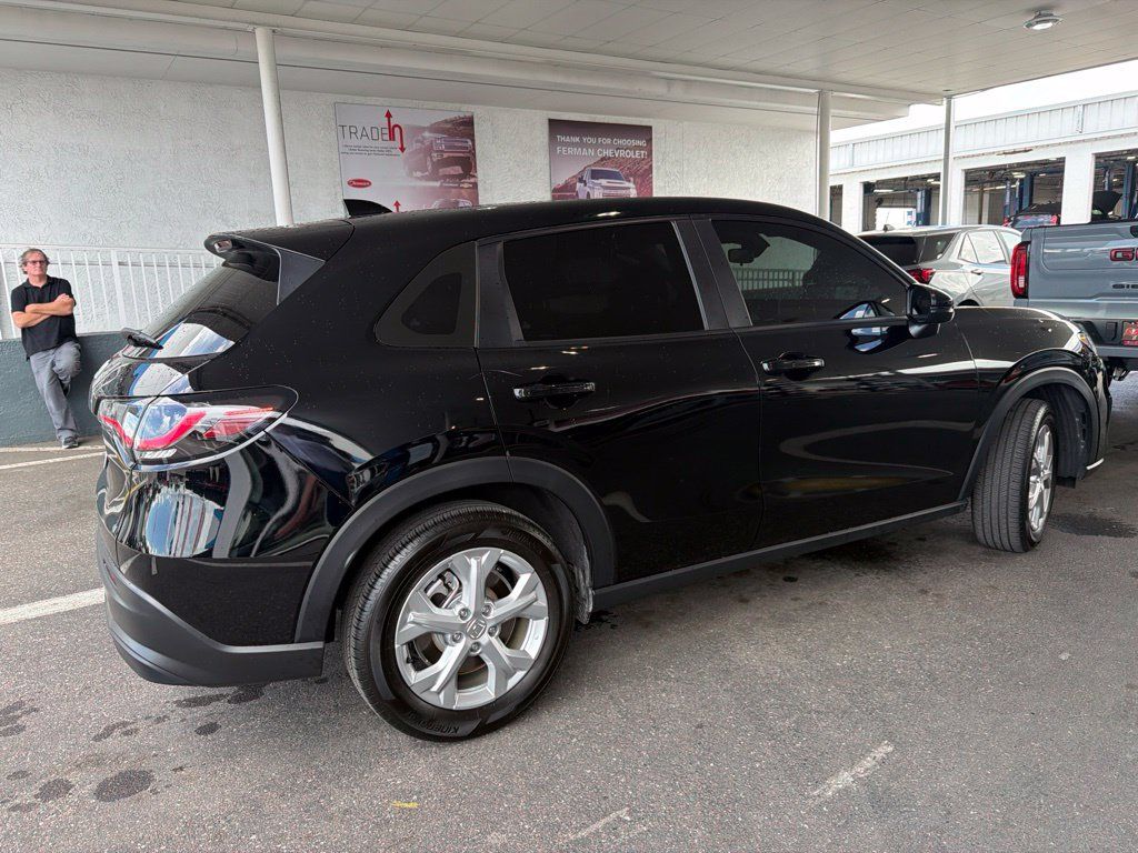 Used 2024 Honda HR-V LX image 6