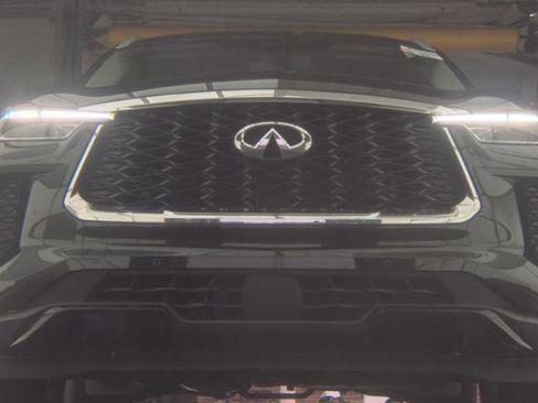 Certified 2023 INFINITI QX60 Luxe w/ Vision Package image 3