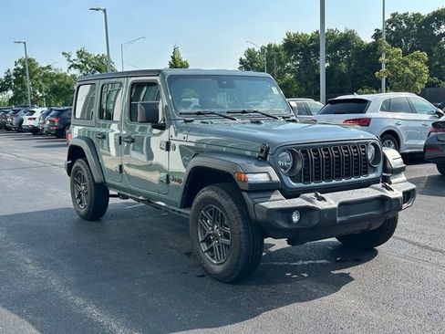 Used 2024 Jeep Wrangler Unlimited Sport AWD/4WD image 3