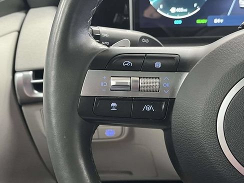 Certified 2025 Hyundai Tucson Limited AWD/4WD image 34