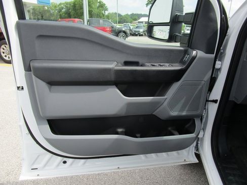 New 2025 Ford F250 XL w/ FX4 Off-Road Package image 22