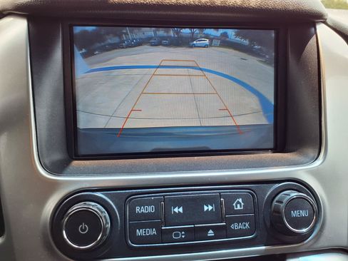 Used 2018 Chevrolet Tahoe LS RWD image 5