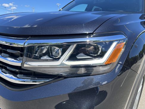 Certified 2023 Volkswagen Atlas Cross Sport SE w/ Panoramic Sunroof Package AWD/4WD image 26
