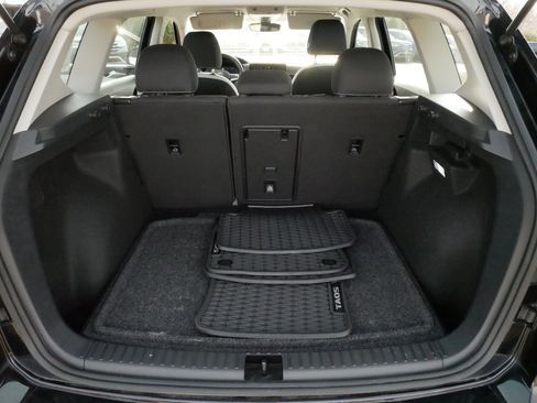 Certified 2025 Volkswagen Taos S image 18