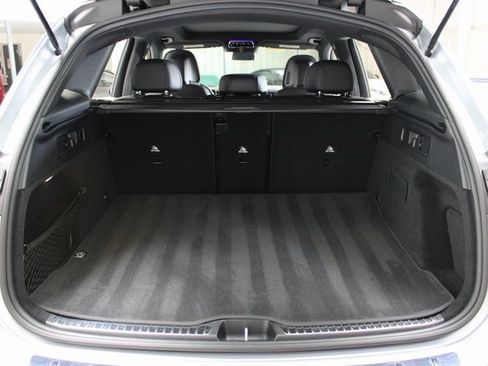 Used 2024 Mercedes-Benz GLC 300 image 33