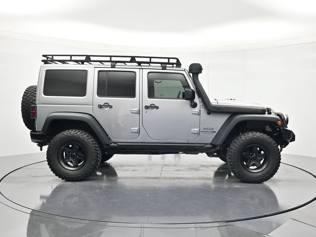 Used 2018 Jeep Wrangler Unlimited Rubicon AWD/4WD image 4