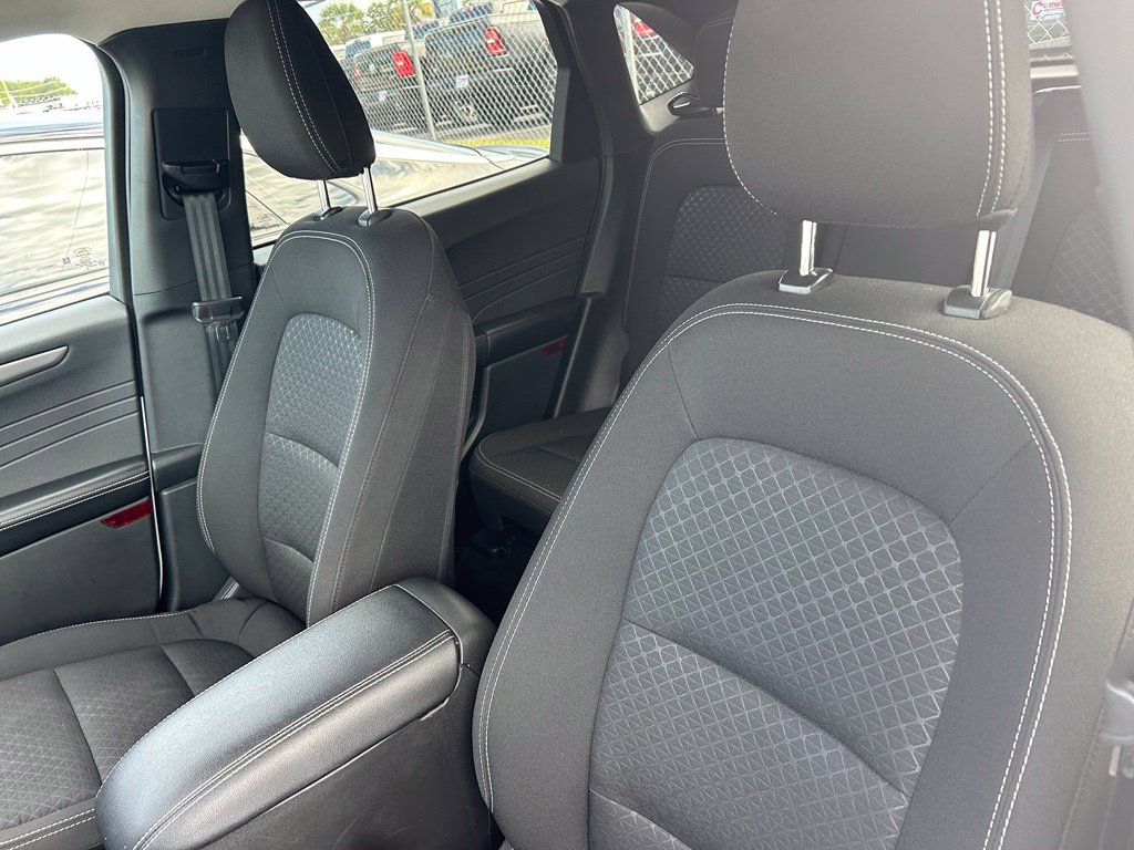 Used 2025 Ford Escape Active AWD/4WD image 11