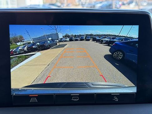 Used 2023 GMC Yukon AT4 w/ LPO, Floor Liner Package image 21