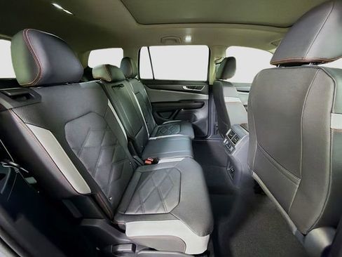New 2026 Volkswagen Atlas Peak Edition image 31