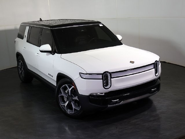 Used 2024 Rivian R1S Adventure Dual AWD/4WD image 7