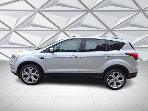 Used 2019 Ford Escape Titanium AWD/4WD image 6