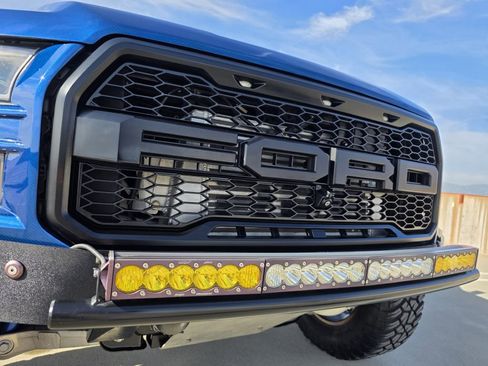 Used 2018 Ford F150 Raptor w/ Equipment Group 802A Luxury AWD/4WD image 13