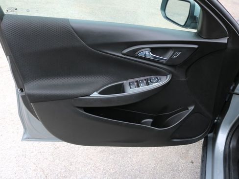 Used 2024 Chevrolet Malibu LT image 11