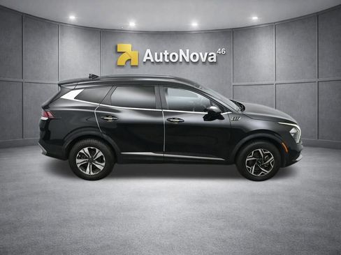 Used 2023 Kia Sportage LX AWD/4WD image 39