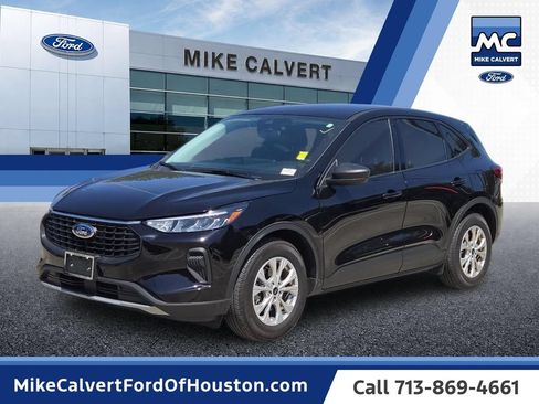 Used 2025 Ford Escape Active w/ Tech Pack #1 FWD image 1