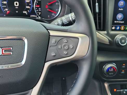 Used 2024 GMC Terrain Denali w/ Denali Premium Package AWD/4WD image 24