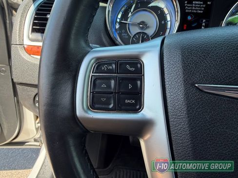 Used 2012 Chrysler 300 Limited RWD image 19