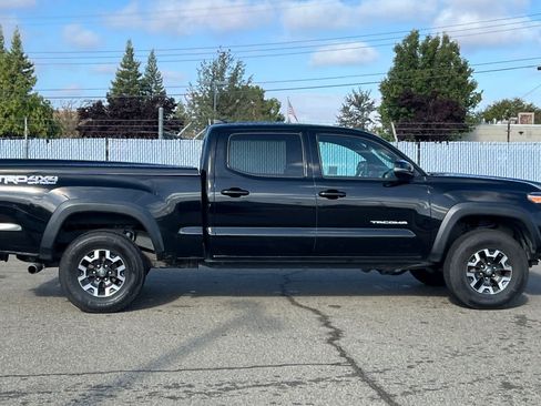 Used 2016 Toyota Tacoma TRD Off-Road w/ Towing Package AWD/4WD image 6