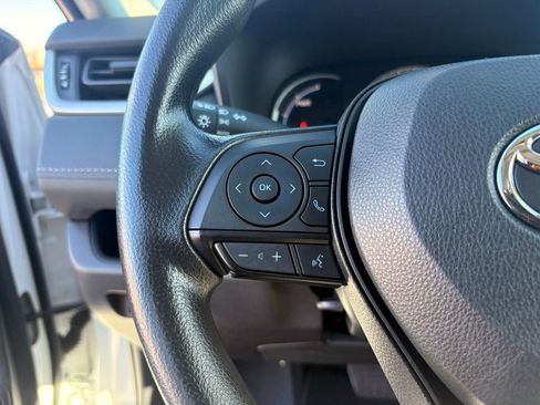 Used 2025 Toyota RAV4 XLE image 25