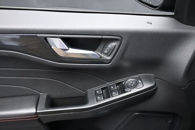 Used 2025 Ford Escape ST-Line FWD image 16