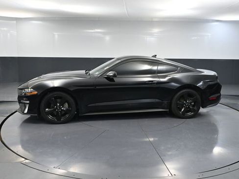 Used 2022 Ford Mustang Coupe RWD image 12