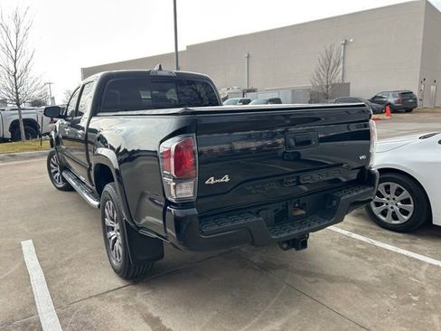 Used 2022 Toyota Tacoma Limited image 6