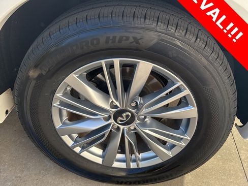 Certified 2022 INFINITI QX80 Luxe w/ Cargo Package image 9