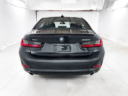 Used 2021 BMW 330e xDrive w/ Premium Package AWD/4WD image 5