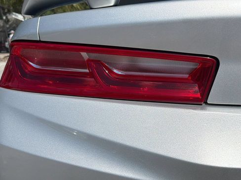 Used 2018 Chevrolet Camaro LT RWD image 10