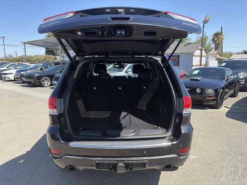 Used 2014 Jeep Grand Cherokee Limited w/ Trailer Tow Group IV AWD/4WD image 17