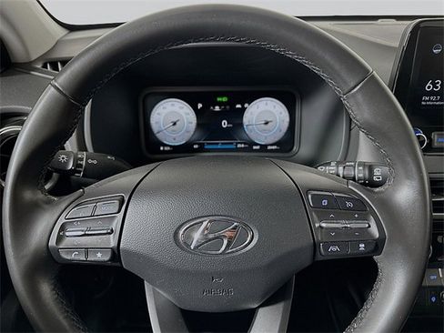 Used 2022 Hyundai Kona Limited image 12