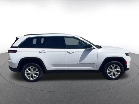 Used 2024 Jeep Grand Cherokee Limited image 15