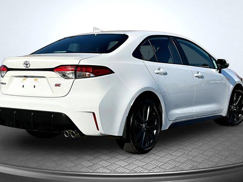 Used 2025 Toyota Corolla SE FWD image 7
