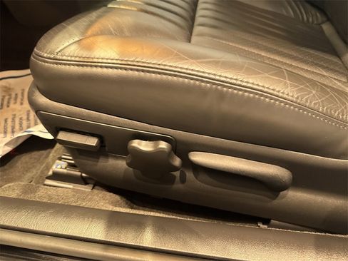 Used 2004 Chevrolet Monte Carlo SS w/ Dale Earnhardt Jr. Package image 18