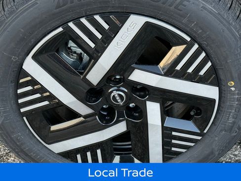 Certified 2025 Nissan Kicks SV image 10