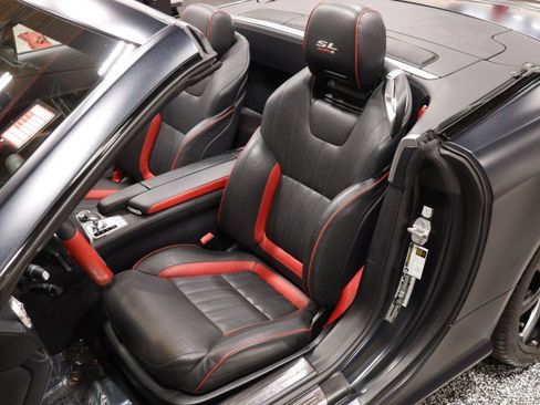 Used 2016 Mercedes-Benz SL 550 w/ Mille Miglia Edition image 38