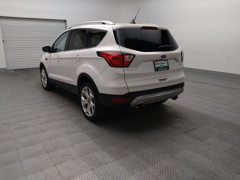 Used 2019 Ford Escape Titanium FWD image 5