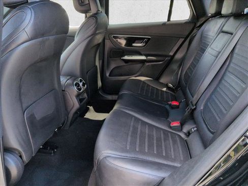 Used 2024 Mercedes-Benz GLC 300 image 18