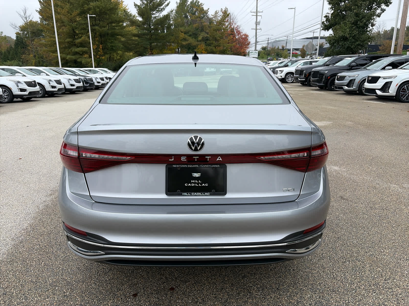 Used 2025 Volkswagen Jetta SEL FWD image 3