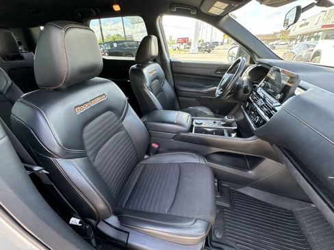 Used 2023 Nissan Pathfinder Rock Creek AWD/4WD image 24