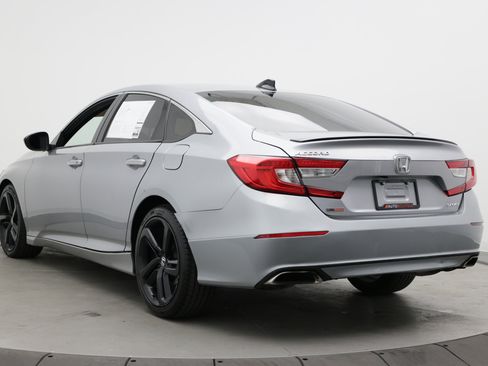 Used 2021 Honda Accord Sport image 5