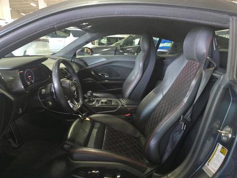 Used 2018 Audi R8 V10 plus image 7