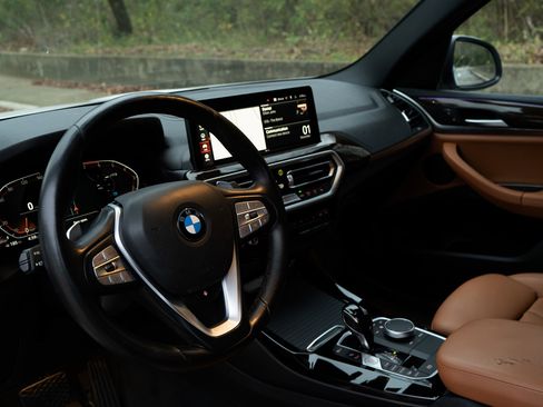 Used 2022 BMW X3 xDrive30i w/ Premium Package image 17